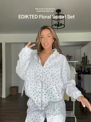 The cutest girliest comfiest sweat set 