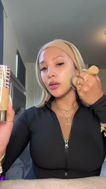 ✨Tarte Face Tape Foundation + foundation brush! 🙌🏼🙌🏼#tarte #tartecosmetics #tartefacetape #fullcoveragefoundation #TikTokshop #tiktokshopping 
#ttsdelight #tiktokshopcreatorpicks #tiktokshopnewarrivals
#tiktokshopjumpstart#tiktokshoprestock #tiktokshopspringglowup 