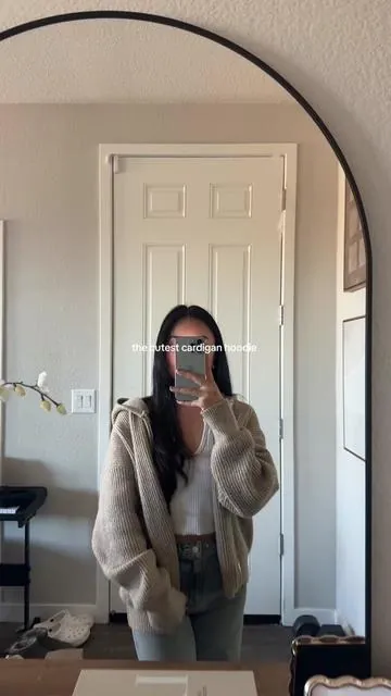 the cutest cardigan hoodie #tiktokshop #tiktokshopspringglowup #flashsale #springootd #comfyoutfits #ootd #springoutfits #springjacket #cardigan #hoodie #sweater #fashiontok 