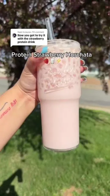 Replying to @jaycee..73  period I barely found just the strawberry ones 🍓🍓❣️ #proteinhorchata #strawberryhorchata #tastesalud 