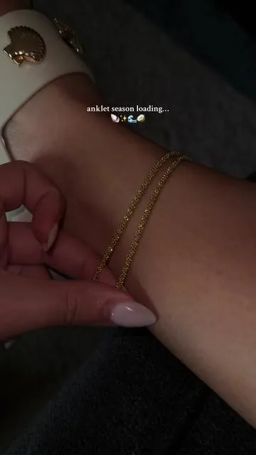 this anklet is so stunning 😍#anklet #anklets #ankletbracelet #ankletseason #summer #summervibes #vacation #beach #jewelry #summerjewelry #jewelrytrends #jewelryinspo #goldjewelry #goldjewelryaesthetic #trendy #summer2025 #summerfinds #summerfashion #fashionfinds #fashion 
