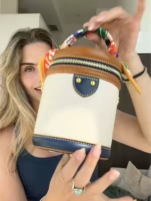 love a cute bucket bag  #tiktokshopfinds #tiktokshopcreatorpicks #bags #expensivelookingbags #highqualitybag #bucketbag #europeansummer 