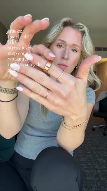 Smart ring #smartring #fitnesstracker #wearabletech #stepcounter 