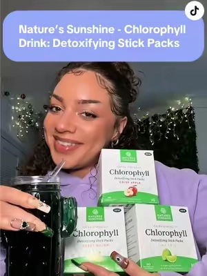 Replying to @T Your breath, your sweat, your bloating 😮‍💨 chlorophyll checks all of it! 🌿 I rotate between lime 🍋‍🟩 , apple 🍎 & melon 🍈 and I’m never going back! Tap to shop it on sale now! @Nature's Sunshine #chlorophyll #detox #naturaldetox #detoxifyingdrink #chlorophyllwater #detoxdrink #guthealthtips #greens #tiktokshoprecommendations #naturesunshine #bloating #bloated #internaldeodorant #bodydetox #TikTokShopMyWellnessJourney #detoxify #chlorophyllbenefits #bodyodor #naturessunshinechlorophyll #naturessunshine #tiktokshop #spotlightfinds #creatoricons #ttsdelightnow #guthealth #digestion #digestivehealth #TikTokShopCreatorPicks #fypシ゚viral #tiktokshoprestock #trending #tiktokshopmothersday #viral #springtok #foryou #ttslevelup #aprilmademebuyit Nature's Sunshine Chlorophyll Stick Packs: Supercharge Your Detox and Boost Gut Health in Convenient, Delicious Stick Packs