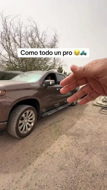 Así de fácil se reversea con traila cuando tienes una cámara de reversa Inalambrica para traila  #tecnomarko #camaradereversa #wirelesscamera #traila ##vekooto 