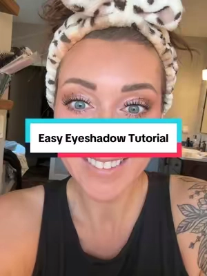 Replying to @peggysmith413 My “go to” look is pretty but so easy! 
Eyeshadow: Grapefruit Glow 
Bronzer: Butta Biscuit 
#eyeshadowtutorial #easyeyeshadow #makeuptutorial #nyxcosmetics @NYX Professional Makeup 