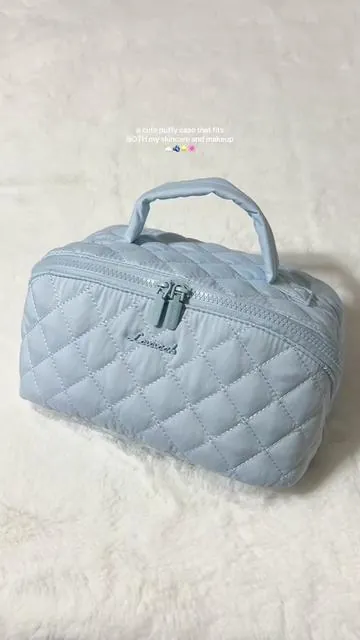 I had more room too 🤗 the pink is so cute but I’m in my baby blue era 🩵 I love the little clear case it came with! 🧴✨ #makeupbag #skincare #bag #case #toiletrybag #beauty #travel #oaui #vacation #organizer #packwithme #packing #spring #summer #puffy #summervibes #tiktokmothersday #korean #mothersday #giftideas 