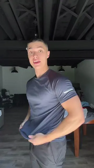5 gym tees for only $20! #compressionshirt #gymshirt #gymclothes #GymTok #tiktokmademebuyit #tiktokshop #tiktokmarketplace 