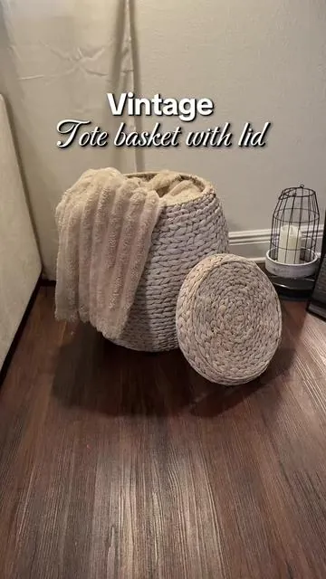 I'm obsessed with bobo style home decor and I think this basket goes perfect with the vibes  #BohoDecor #TikTokShopFinds #TikTokMadeMeBuyIt #CozyVibesOnly #HomeVibes #HomeAesthetic #totebasket 