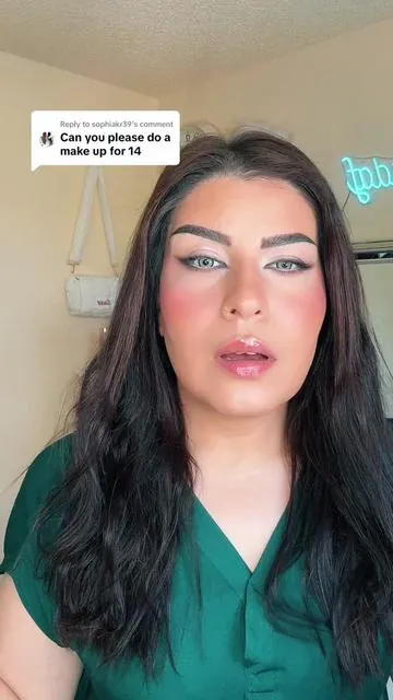 Replying to @sophiakr39 simple girly make up …  #grwm #makeup #beauty  