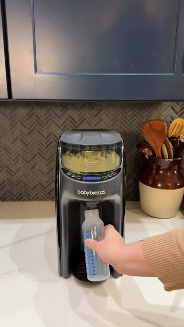 Now available on our TikTok shop!  Every parent’s personal baby feeding assistant.  Available now in our TikTok shop—start making warm formula bottles in seconds!  #babybrezza 