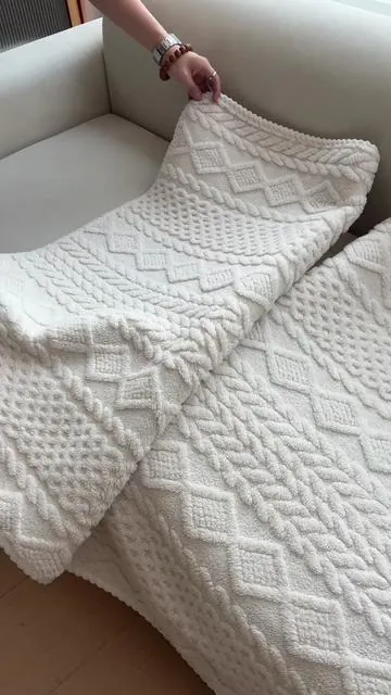 I’m very impressed with these sofa/couch covers!. #sofacover #sofacovers #couchcover #sectional #tiktokshop #homedecor #sofaslipcover#tiktokshopsummerturnup #spotlightfinds 