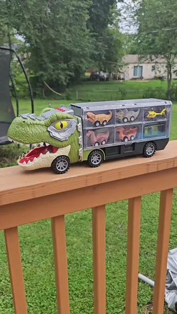 Camión de transporte de dinosaurio #toysforkids #kidsoftiktok #giftforkids #fun #toys #tiktokmademebuyit #tiktokshopping 