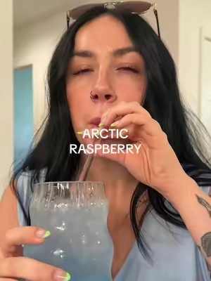 frosty raspberry dreams 😵‍💫💫🫐 @Liquid I.V. #liquidiv #watertok #hydrationtok #electrolytes #waterintake #summermusthaves #healthmusthaves #hydrationhacks #wellnessroutine #energyboost #healthyhabits #tiktokshopcreatorpicks #dealsforyoudays 