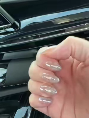 #pressonnails #pressons #fakenails #glamnetic #glamneticnails 