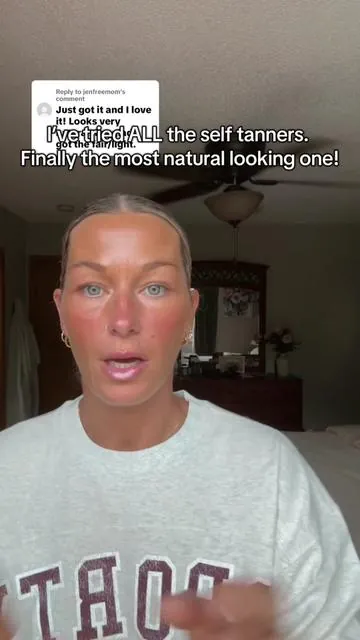 Replying to @jenfreemom I cannot recommend it enough!! It’s so pretty. #beautybyearth #selftanner #selftan #faketanroutine #faketan #tannedskin 