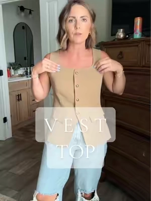 This top makes for SUCH a cute summer outfit!  #outfitsforwomen #fashionfinds #cuteoutfits #summeroutfit #outfitideas 