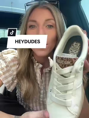 If you’re in between sizes, I’d size up on these! #heydudeshoes #heydudes #heydudepartner #shoes #sneakers #shoes #womens #leathershoes @HeyDude 