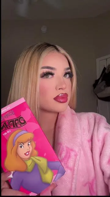 #dafnescoobydoo #scoobydoo #lipkit #glamlite #glamlitecosmetics 