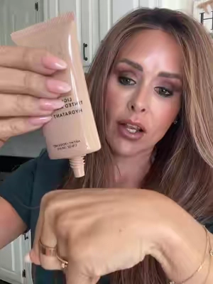 @Laura Geller Beauty quench of tint moisturizer 