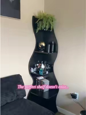 So GORGE 🖤🤍🖤🤍 #cornershelf #bookshelf #perfumeshelf #shelf #shelfdecor #elevateyourhome 