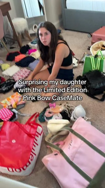 100% worth it 🎀 #casemate #beachbag #tote #pink #bow #specialedition #limitededition @CaseMate #ttsdelight #tiktokshopcreatorpicks  #dealsforyoudays #tiktokshoprestock #toptierjuly #superbranddaydfyd #dealsforeveryou 