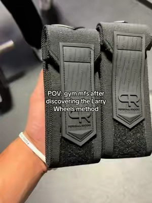 Bro these are insane and they are half off rn 😭🙏 #gym #larrywheels #strength #elbowwraps #bodybuilding #powerlifting 