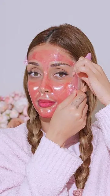 pink everything, even my skincare. 🩷 Shop this combo from @medicube global during Amazon Prime days now! #medicubepartner #medicube #boosterpro #kyliejennerdevice #medicubedevice #medicubeskincare #glassskin #pdrnwrappingmask #depuffing #ulta 