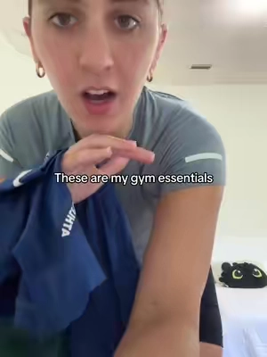 The shirts fit true to size, i got a small #compressionshirt #shirt #shirts #gymshirt #gymoutfit 