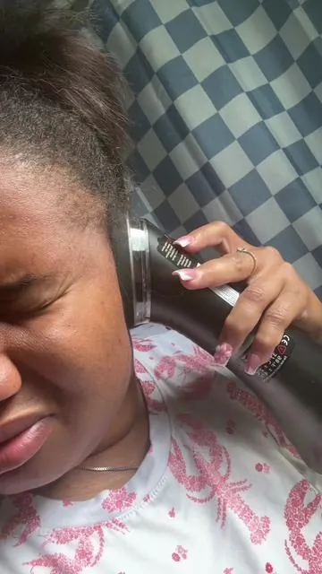 It worked but I wa ma dizzy after using it for a moment #tiktokshopcreatorpicks #tiktokshopbacktoschool #earwaxremoval #earwax #cleantok 