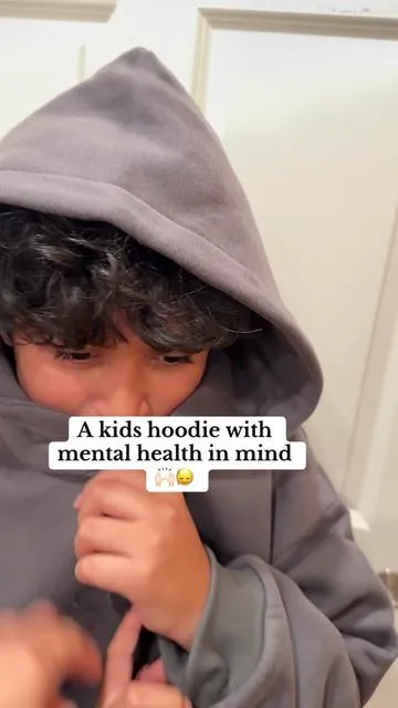 This is comfrt kids hoodie from their signature fit collection in the color steel gray. I love that this brand values mental health and makes all of their clothing with that in mind. They’re comfortable, so soft, slightly weighted with an oversized hoodie and meant to feel like you’re getting a hug. #comfrtkids #comfrtclothing #comfrthoodie #comfrthoodies #comfrtkidshoodie 