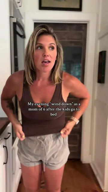 The way I run to the kitchen to make this once all the kids are in bed 😂💃🤌🏼 #tiktokshop #nello #nellosupercalm #eveningroutine #winddown #momtips #lowercortisol #momlife #naturalremedy #naturalremedies 
