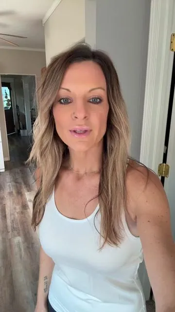 Let’s do a Friday morning before work #tiktokshophaul #tiktokshopcreatorpicks #trusttheprocess_vsg #productreviews #momtok #fyp #friyay #tgif #doilikeit #review #yesorno #tiktokshopbacktoschool 