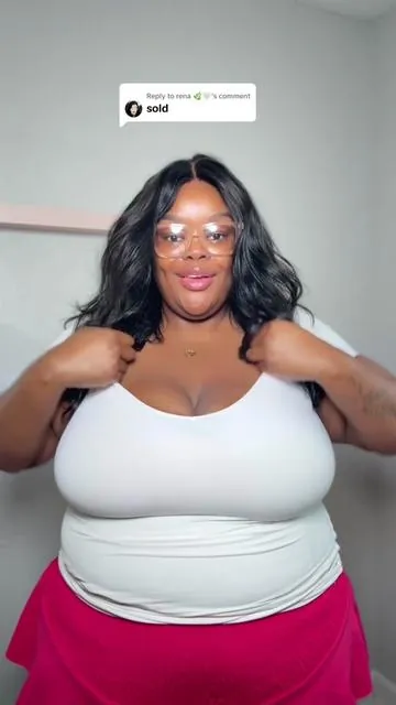 Replying to @rena 🌿🤍 #feelingirl #feelingirlbra #wirelessbra #wirelessbras #wirelessbrareview #comfortablebras #feelingirlfeelsoft #TikTokshopbacktoschool 