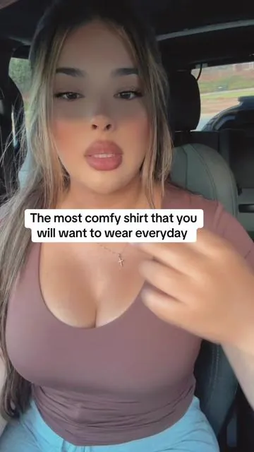 And it’s on sale for back to school shopping 🤭#basictops #basictop #pumiey @PUMIEY 