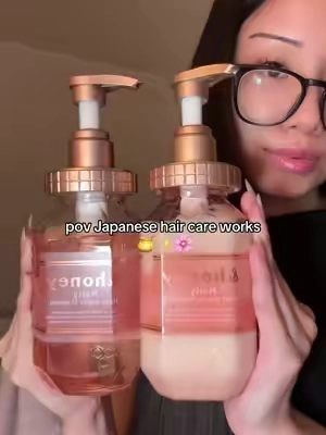 &honey haircare is ELITE
literally makes my hair so soft and silky🍯🌸💧 #japanesehaircare #glasshair #japaneseshampoo #softhair #honeyshampoo #andhoney #haircareproducts #jbeauty #jbeautyhair #asianhair #japanesebeauty #shampoo #shampooviral