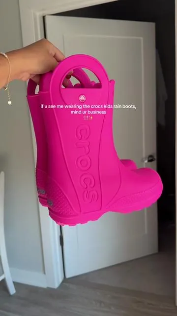 Crocs hack!! Size up for an adult fit for the crocs rain boots. I’m a size 8 and got a @Crocs #crocs #rainboots #pinkcrocs #crocsrainboots #crocsboots #crocsgang #crocs4life #crocsshoes  #rainbootsfashion #rainbootseason #rainyday  #fallshoes #wintershoes  #rainbootweather #rainyweather #fyp 