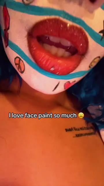 And this one actually dries compared to their oil based one 🙂‍↕️🤏. #ucanbe #makeup #halloween #whitefoundation #notebookmakeup #papermakeup 