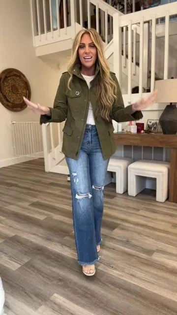 Definitely a Fall must have!🤩 @YOUSIFY.us #militaryjacket #jacket #militaryspouse #fallfashion #fallmusthaves 