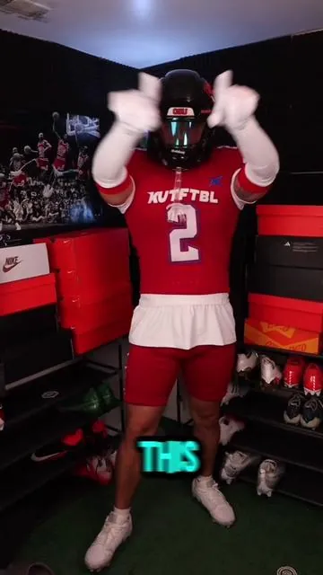 Safety Drip ‼️ #kutftbl #nfl #collegefootball #widereceiver #doublearmsleeves 