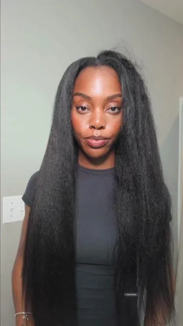 it really depends on the seasons. i love a curly unit during the summer but i tend to reach for kinky straight hair during the colder months.  hair from @sterlyhair_shop   