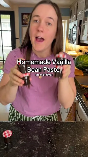Vanilla Bean Paste:
2 oz (60 grams) vanilla beans
1 cup sugar 
3/4 cup alc0h0l (80 proof)
1/3 cup water
2 Tbsp corn syrup 
1/4 tsp xanthan gum

1. Cut vanilla beans into thirds
2. Place all ingredients except xanthan gum into blender. Blend on high for 2-3 minutes.
3. After a few minutes, stop blender and put xanthan gum inside. Blend for another 30 seconds.
4. You’re done! Your vanilla bean paste is ready to use but will get better as time passes. 
5. Store in a cool, dark place. Lasts around 3 years!
#vanilla #vanillabeanpaste #vanillaextract #homemade #homemadegifts #diygift #christmasgift #christmasgiftidea #homemadechristmas #vanillabean 