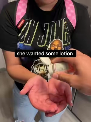 she didn’t even know #lotions #lotion #jergens #jergensburst #jergenslotion #tiktokshop 