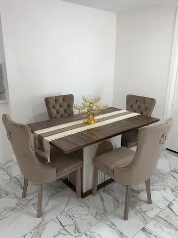 Dale un cambio total a tu comedor con esta mesa de ensueño, tiene un diseño elegante y moderno que combina con cualquier espacio y es súper fácil de armar. #tiktokmademebuyit #tribesigns #furniture #hogar #mueblesmodernos @Tribesigns 