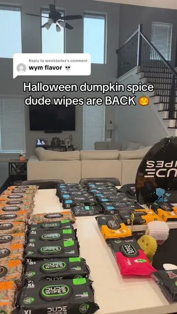 Replying to @wevlstories Halloween dumpkin spice dude wipes are BACK 🎃 #dudewipes #wipes #wetwipes #flushablewipes #dudewipesformen @dudewipes 