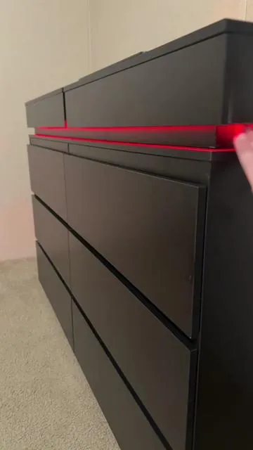 You know your dresser can’t do this #dresser #bedroom #bedroomfurniture #backtoschoolshopping #tiktokmademebuyit 