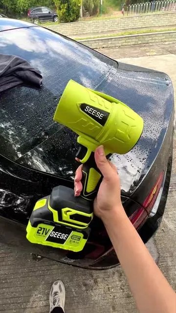 Never rags for drying—ruins paint! 😱 Own this blower: Blows everything off fast at home, skip car wash shops! ✨🚗 New battery lasts longer, carrying case, charger. $40 steal—get it! 👇#blower #CarCare #multiuse #tiktokshop #fyp 
