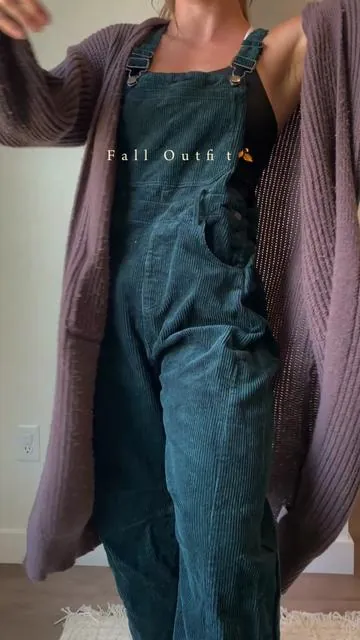 Definitely a fall repeat outfit for me #falloutfit #falloutfitinspo #falloutfitideas #overalls #overallsoutfits 
