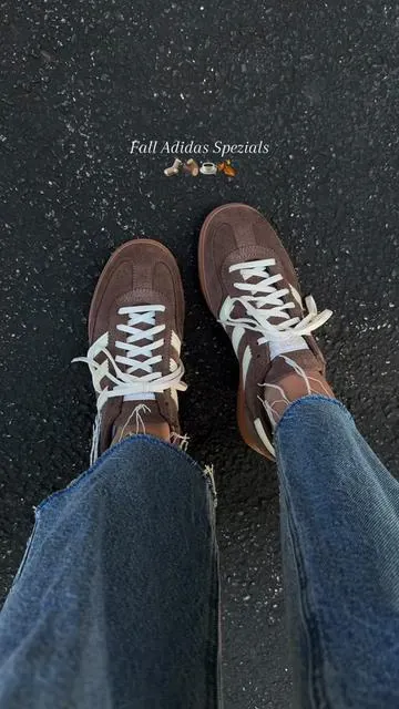 the cutest fall sneakers #adidas #adidasspezial #sneakers #fallshoes 