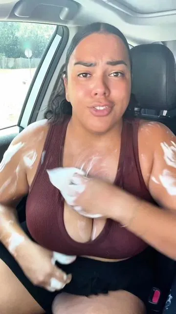 It’s hot. Idc. #showerwipes #hygienetok #hygieneproducts #hygienetips #cleangirl 